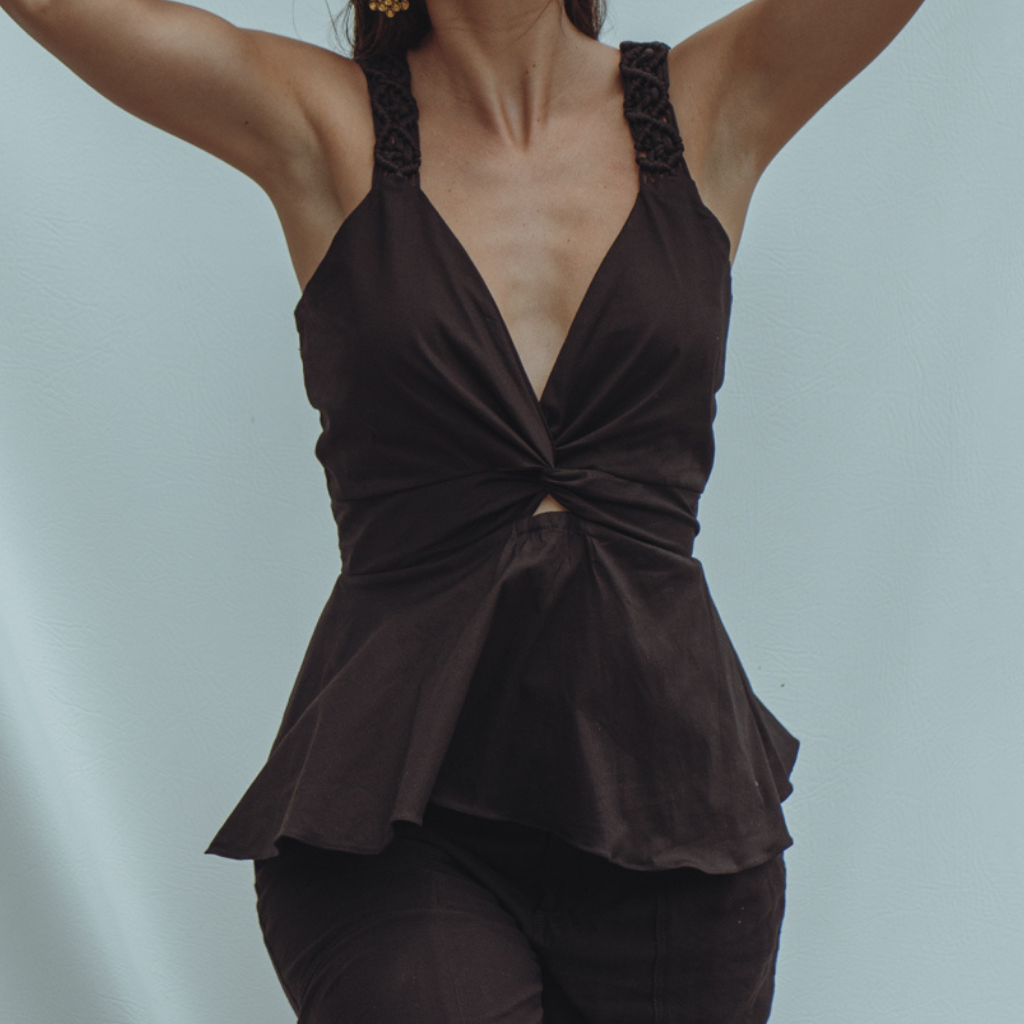 BLUSA NUDO STELLA MACRAME NEGRA